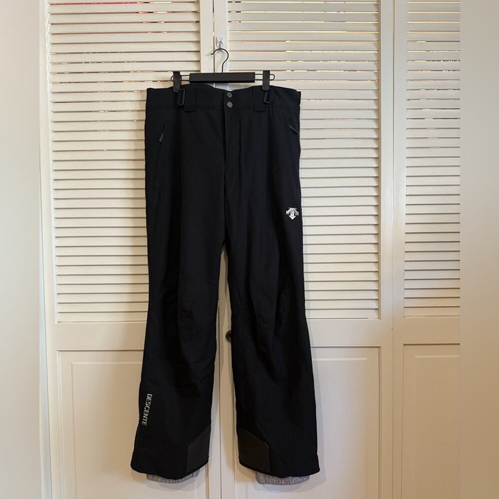 Descente Black Insulated Ski and Snowboard Pants - Picture 2 of 13